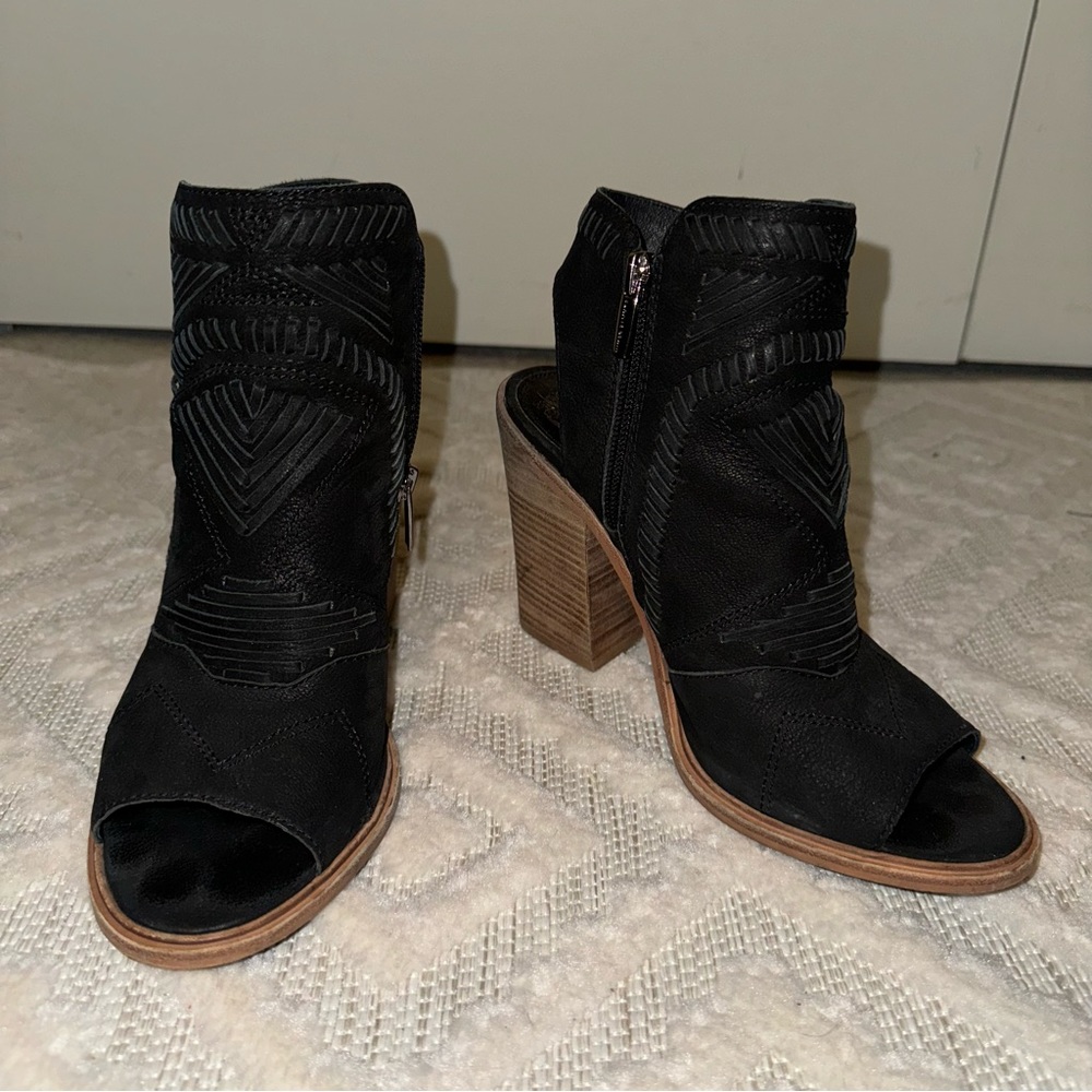 Black Vince Camuto Block Zipper Heel